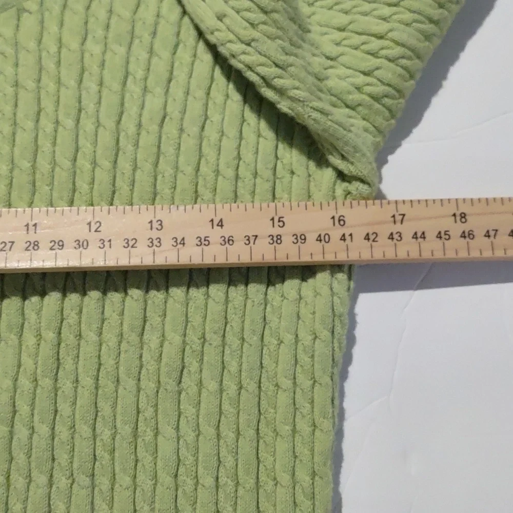 TALBOTS Light Lime Green V-Neck Cable Knit Sweater Petite Size